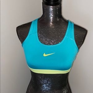 Women’s sports bra